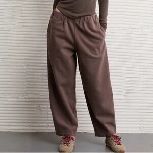 AE Everyday Luxe Barrel Sweatpant - Chocolate